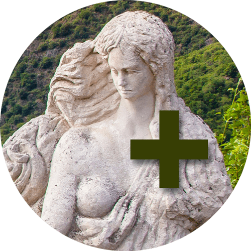Loreley-Plus Loreley+: Statue der Loreley mit grünem Pluszeichen